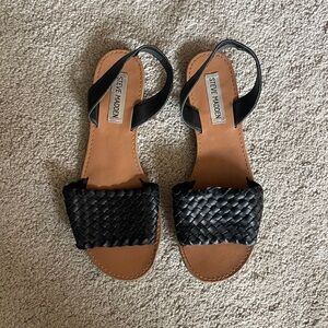 STEVE MADDEN SLIP ON SANDALS